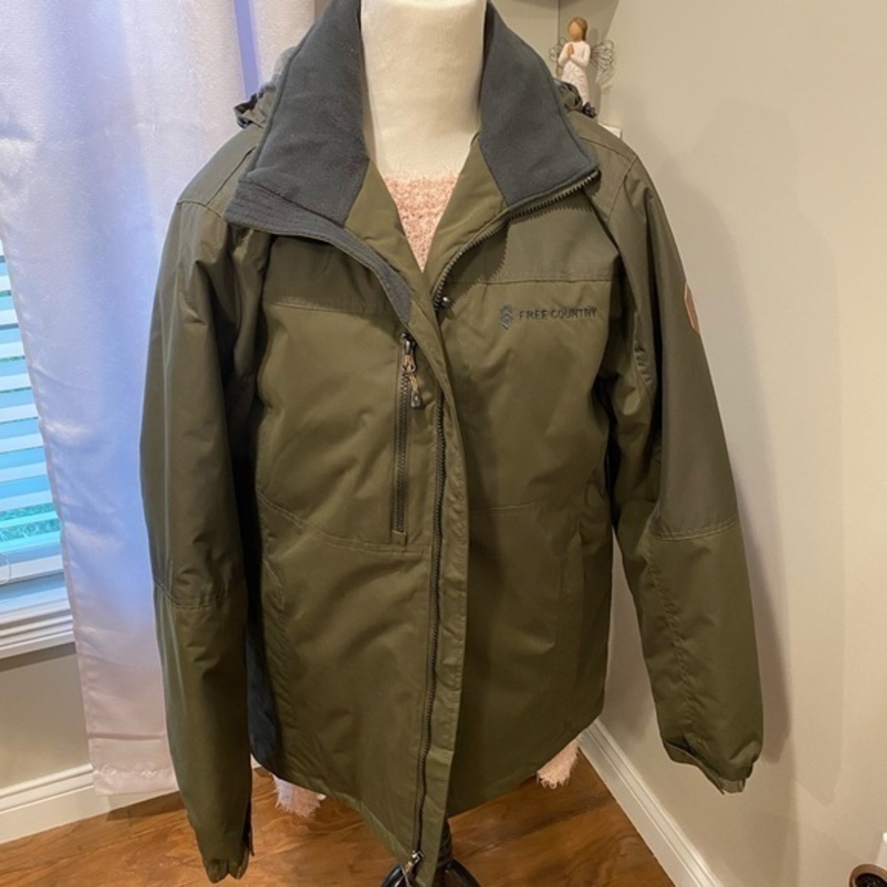 Free Country men’s OD green hooded jacket, sz medium.